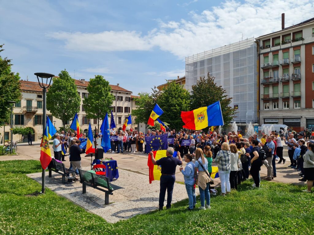345625652_5762332697205060_4214842407938492303_n-1024x768 FOTO / VIDEO! Peste 150.000 de oameni au participat la Adunarea „Moldova Europeană”. Participanții au votat o rezoluție privind modificarea Constituției prin includerea parcursului european